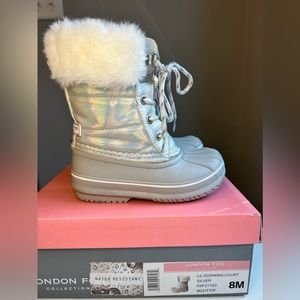 Little Girls London Fog Winter Water Resistant Boots Size 8 Silver Downing Court